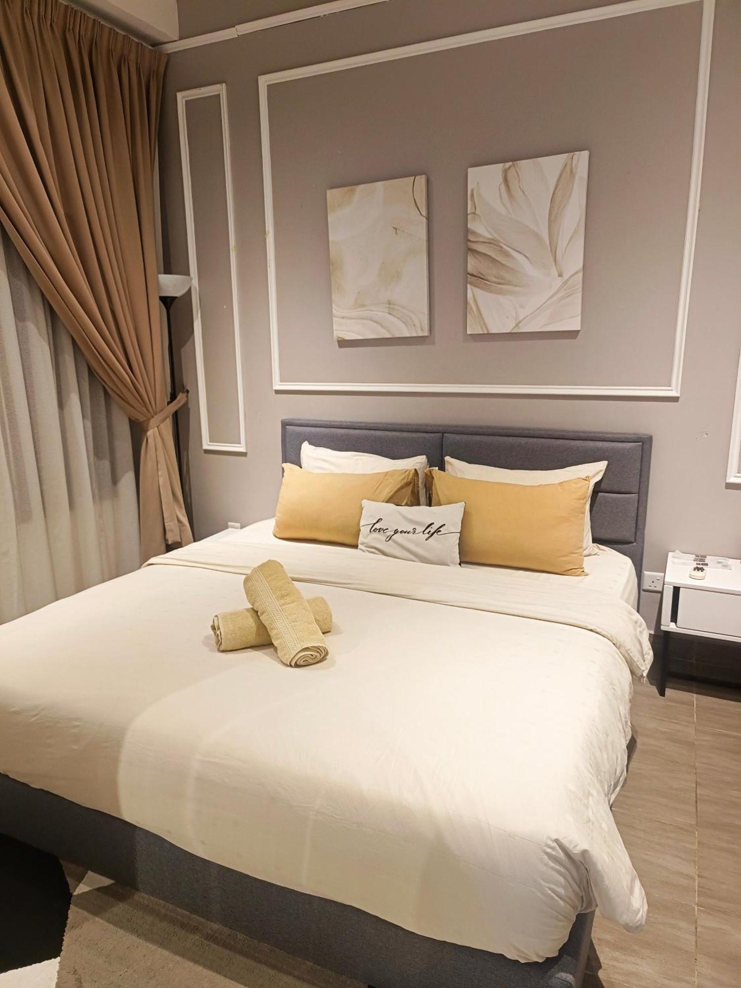 One Bedroom Troika Kota Bharu By Aghome, Modern Design Buitenkant foto